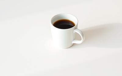 Caffè e cortisolo: come influisce la caffeina